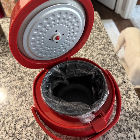Red Rice Cooker - Picture 4 of 4